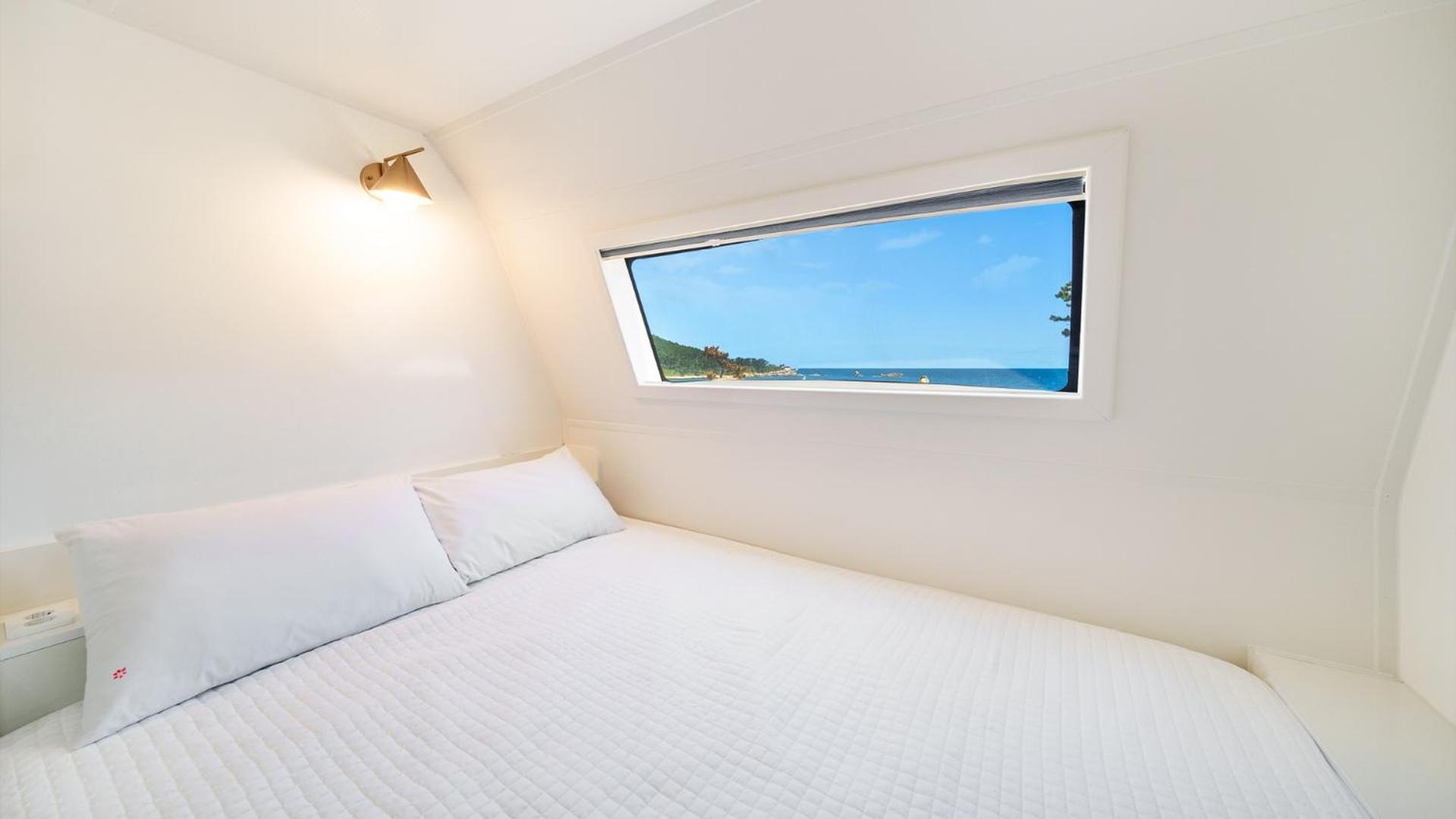 Hotel Pohang Puleungolae Caravan Chambre photo